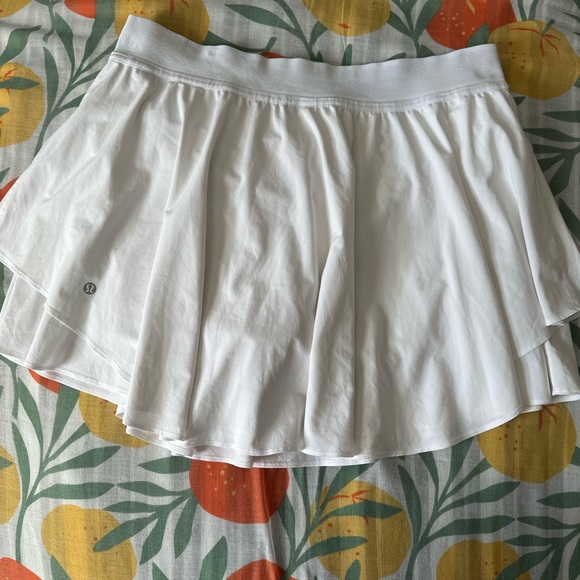 Lululemon Athletica White Skirt - Picture 2 of 5